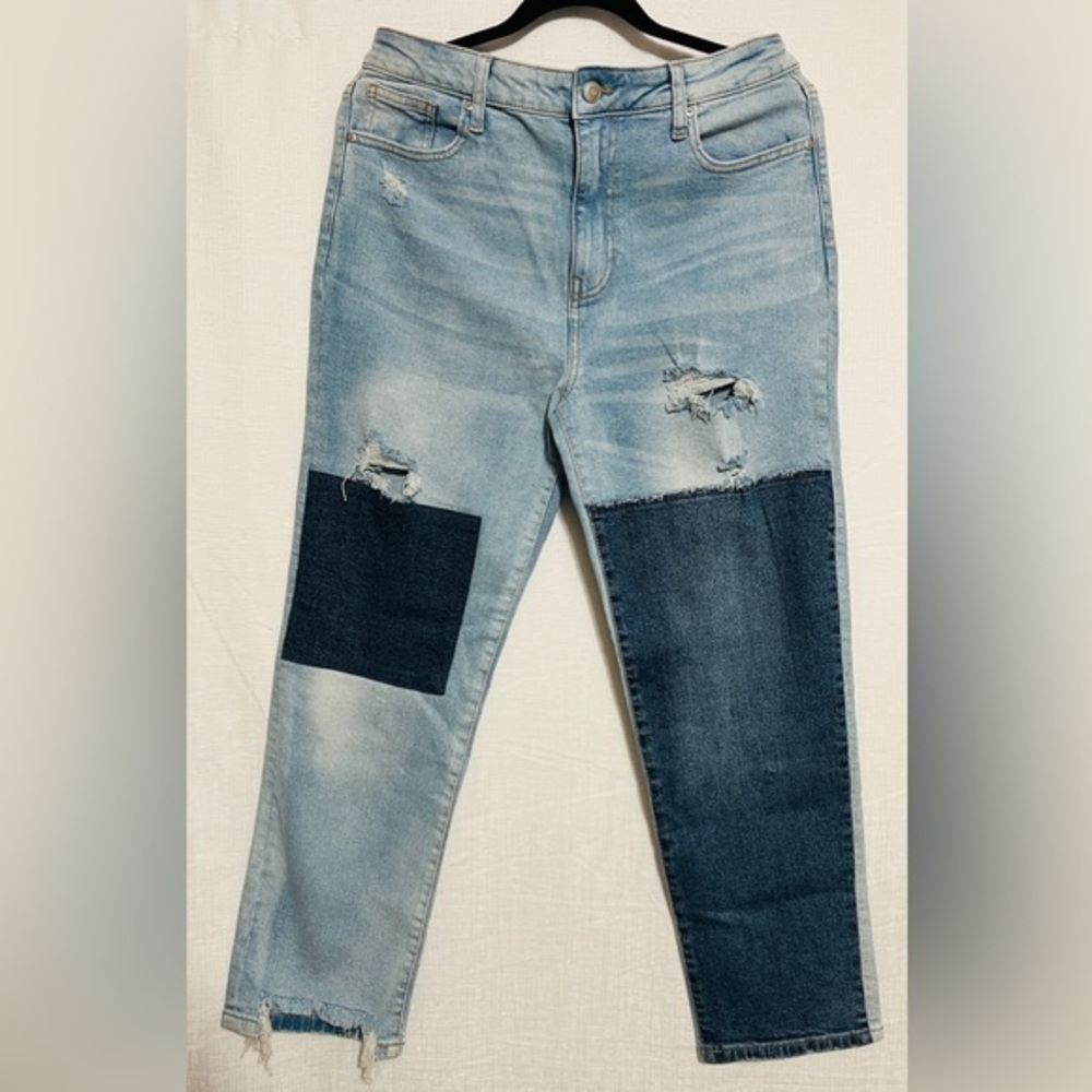 CELEBRITY PINK| color block distressed‎ high rise jeans 27” inseam women’s 13/31